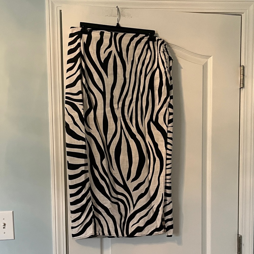 Zara Black and White Zebra Pencil Skirt Sz L VGUC